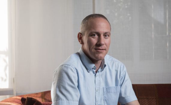 חילי טרופר בטור לסרוגים: ימינה בורחת מדת ומדינה