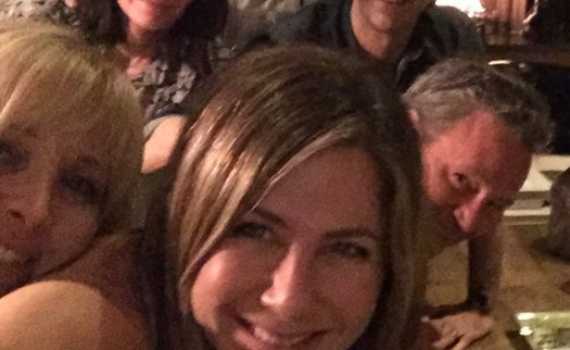 לאחר ששברה את הרשת: כוכבת חברים מגיבה. צפו