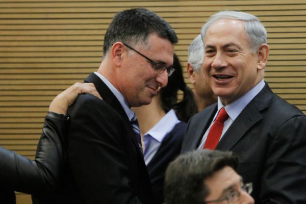 נתפס על חם: התרגיל של נתניהו לגדעון סער