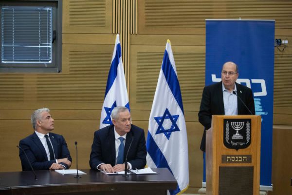 עימות חריף ב'כחול לבן' בין לפיד לח"כים הימניים