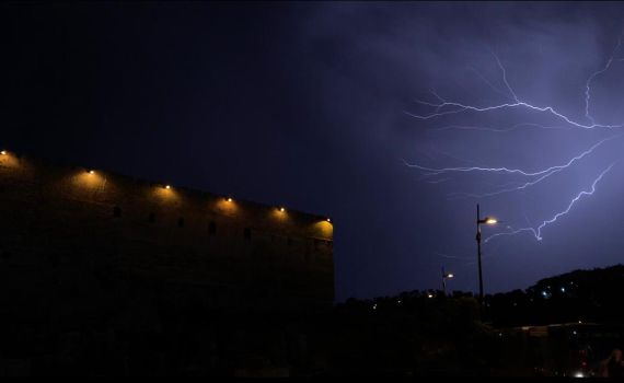 החורף פה: סופות, גשמים והפסקות חשמל. צפו