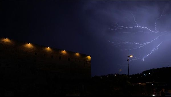 החורף פה: סופות, גשמים והפסקות חשמל. צפו