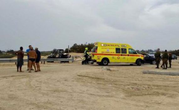 גבר טבע בחוף גורדון בת"א, מצבו קשה