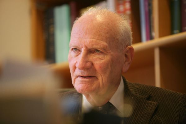 במערכת הפוליטית נפרדים ממאיר שמגר: "התייתמנו"