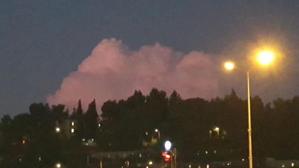 צפו: מופע ברקים בתוך ענן בירושלים