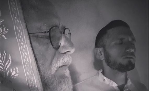 מרגש: הרב ובנו שעזב את העולם החרדי בדואט לכיפור