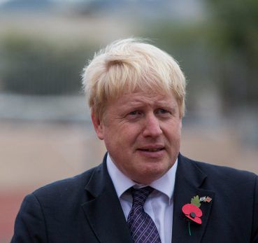 צפו: השיטה של בוריס ג'ונסון להעביר נושא