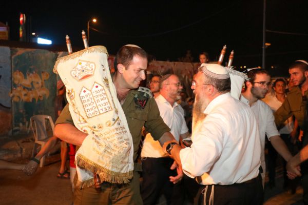 צאו להקיף: איפה יש הקפות שניות הערב?