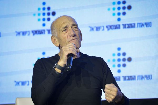 "לראשונה בחיי": אולמרט חושף למי יצביע בבחירות