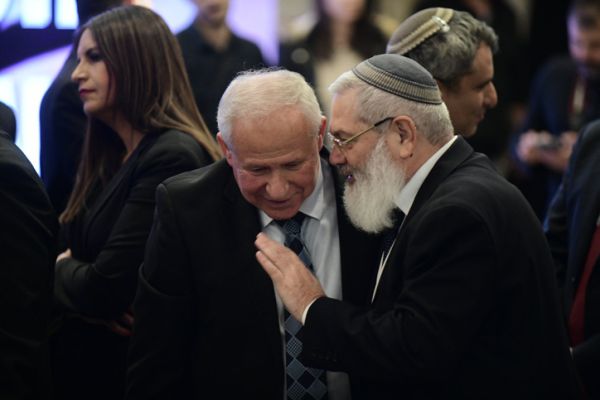 בן דהן לדיכטר: "אני כאן לרשותך לכל שאלה ועזרה"