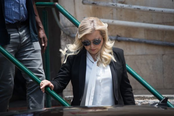 שרה נתניהו נעדרה מהדיון; השופט: "זה מקומם"