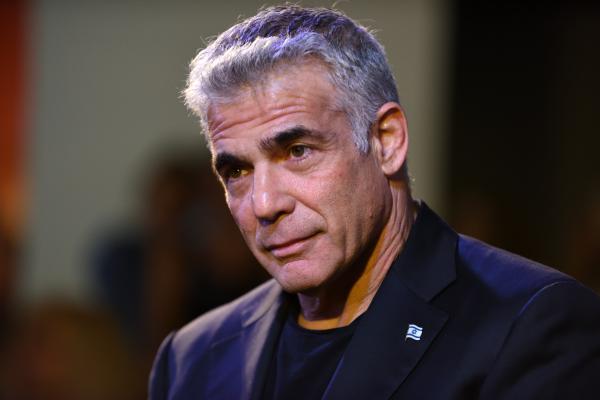 מילים: ראש הממשלה; הכירו את השירים של יאיר לפיד