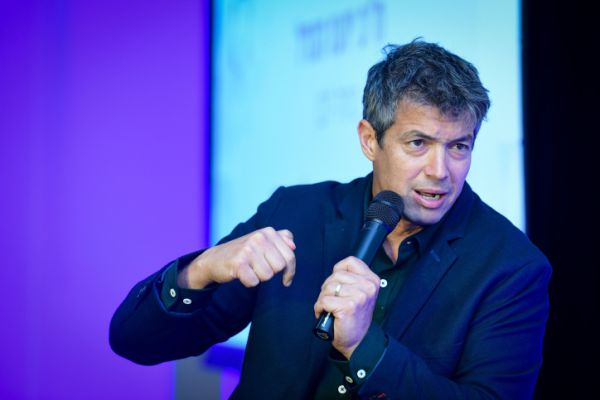 יועז הנדל: אין הבדלים בין כחול לבן ובין הליכוד