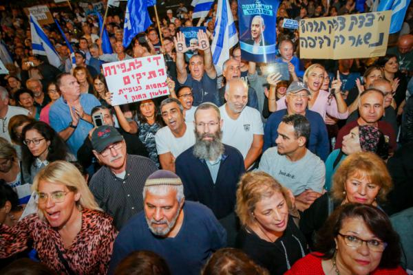 אז למה באמת הציונות הדתית יושבת על הגדר?