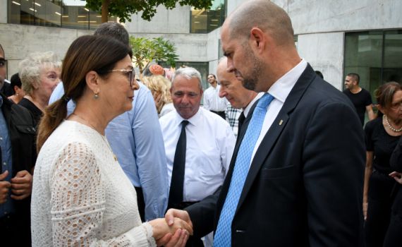 אחרי העימות הסוער: אוחנה וחיות נפגשו ולחצו ידיים