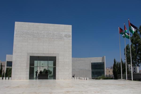 המבקרים הופתעו "לא לדבר עברית ליד קבר ערפאת"