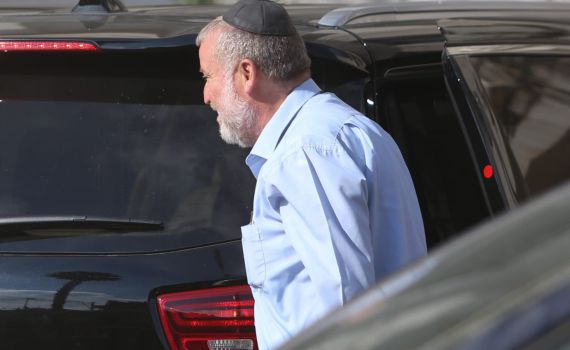 פרקליטי נתניהו: "עסקת טיעון לא באה בחשבון"