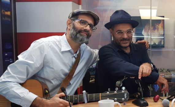 לייב בסרוגים: יוני גנוט ואילן דמרי בביצוע מיוחד לכיפור