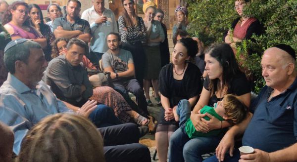 שר החינוך בניחום משפחת סלה: "טלטלה של הנפש"