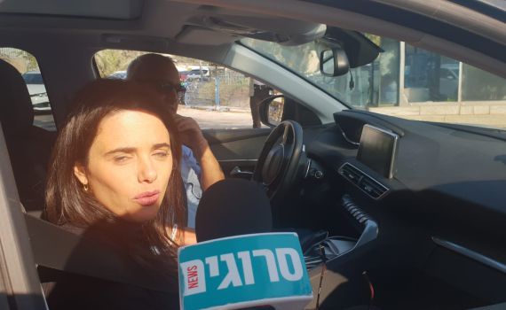 שקד לסרוגים: "שכחול לבן יבינו- גוש הימין חזק ויציב"