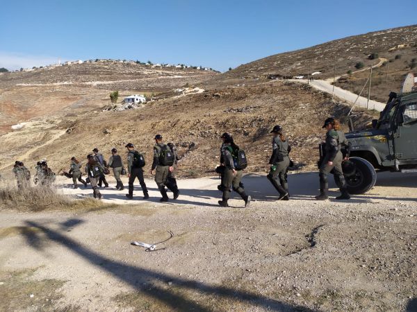 כוחות גדולים פינו והרסו שני מבנים בגבעות של יצהר