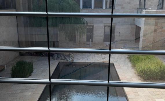 צפו: הצצה נדירה לאגפים הסודיים של משכן הכנסת