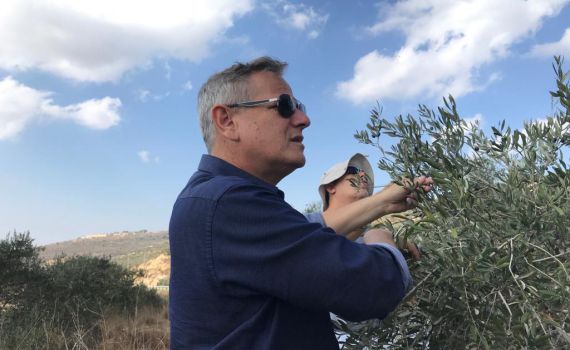 ניצן הורביץ הגיע למסוק זיתים עם פלסטינים