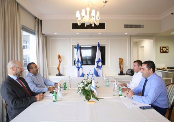 המו"מ הקואלציוני: שורת פגישות מו"מ של כחול לבן