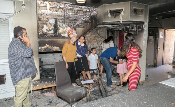 השריפה כילתה הכל: המשפחה קמה מן האפר