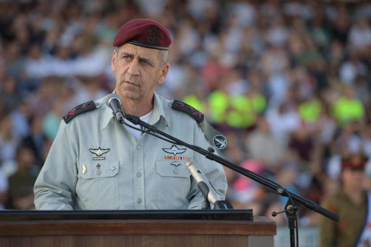 כוכבי רומז: רק אני קובע את הפקודות בשירות המשותף