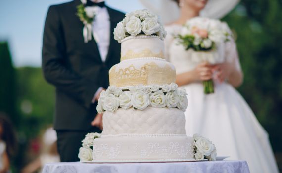 בריטניה: 58 אורחים בחתונה אושפזו בעקבות הרעלת מזון