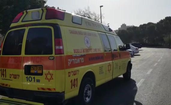 תאונת עבודה קטלנית: פועל נהרג לאחר שנפל מגובה בנתניה