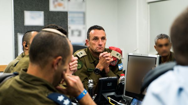 הרמטכ"ל ייצא לסבב שיחות נגד סרבנות ביחידות הצבא