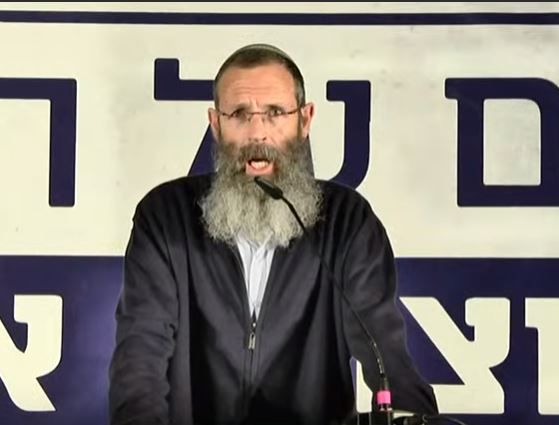 הרב יגאל לוינשטיין: "דגל הלהט"ב רודה בנו"