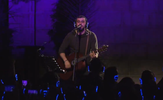 צפו: ישי ריבו ואלדד ציטרין בביצוע בלתי נשכח