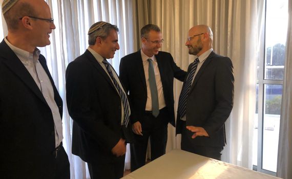 "שבוע להרכיב ממשלה": הליכוד וכחול לבן נפגשו בפעם השלישית