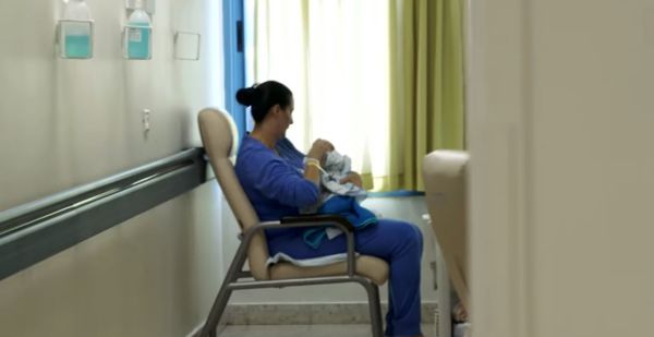 בייבי בום: הנשים שנאלצו ללדת תחת אש