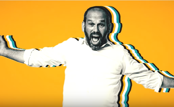 "חידוש גדול עבורי": יונתן רזאל שר באידיש. צפו