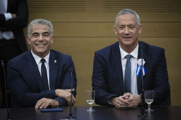 גנץ: "ערב עצוב מאד", לפיד: "נתניהו צריך להתפטר"