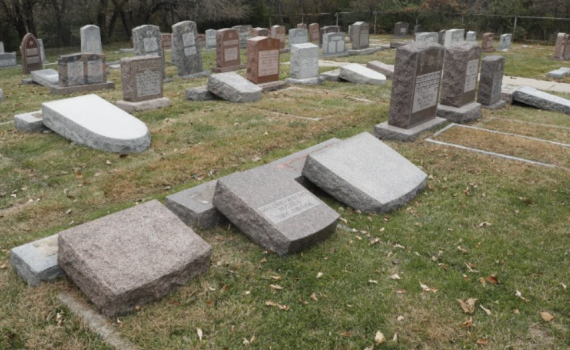 ארה"ב: עשרות מצבות הושחתו בבית קברות יהודי
