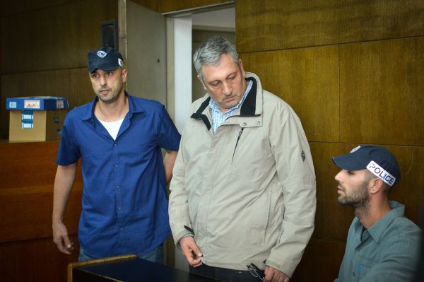 הלחצים על ניר חפץ| המשטרה: "הכל בהתאם לחוק"