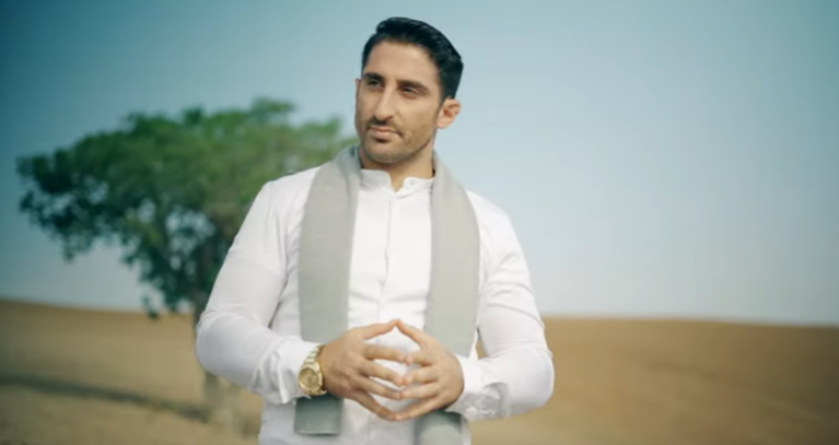 מרגש: אחייניתו של עוזי חיטמן ממשיכה את המסורת המוזיקלית