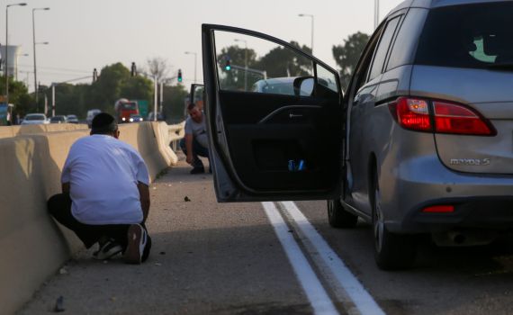 יום הלחימה השני: 400 רקטות מאתמול, 64 פצועים