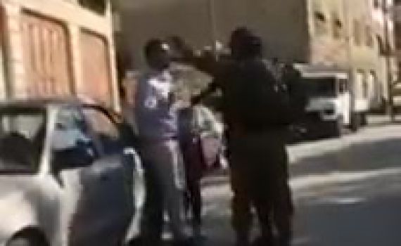 תיעוד: החיילים התעמתו עם פלסטיני שבנו זרק אבנים