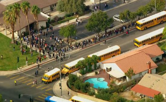 ירי בקליפורניה: הרוגה ו-5 פצועים בתיכון, היורה נתפס