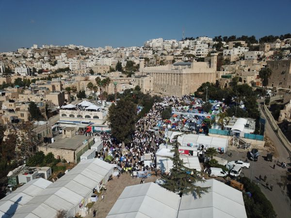בנט הורה על בניית שכונה יהודית בשוק בחברון