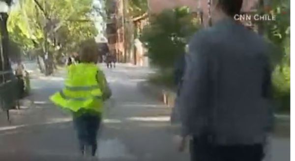 ראש העיר לא אהבה את השאלות וברחה בריצה; צפו