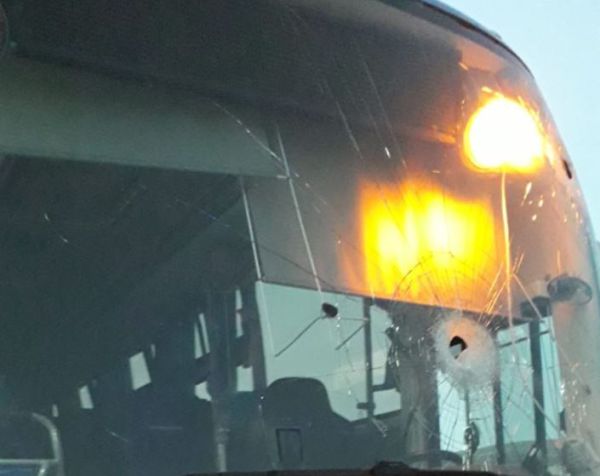 תוך דקות- 3 פיגועים: גבר וילדה נפצעו בפיגועי אבנים ובקת"בים