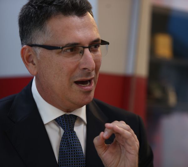 סער עולה למתקפה: "כל ההסתה נגדי מגיעה מרה"מ"