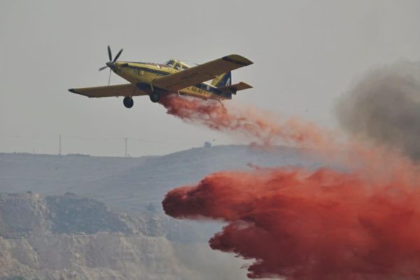 גל שריפות בכל הארץ; צוותי כיבוי נאבקים בלהבות. צפו